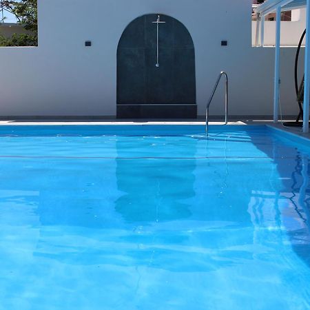 Tropicana Inn نيدري المظهر الخارجي الصورة