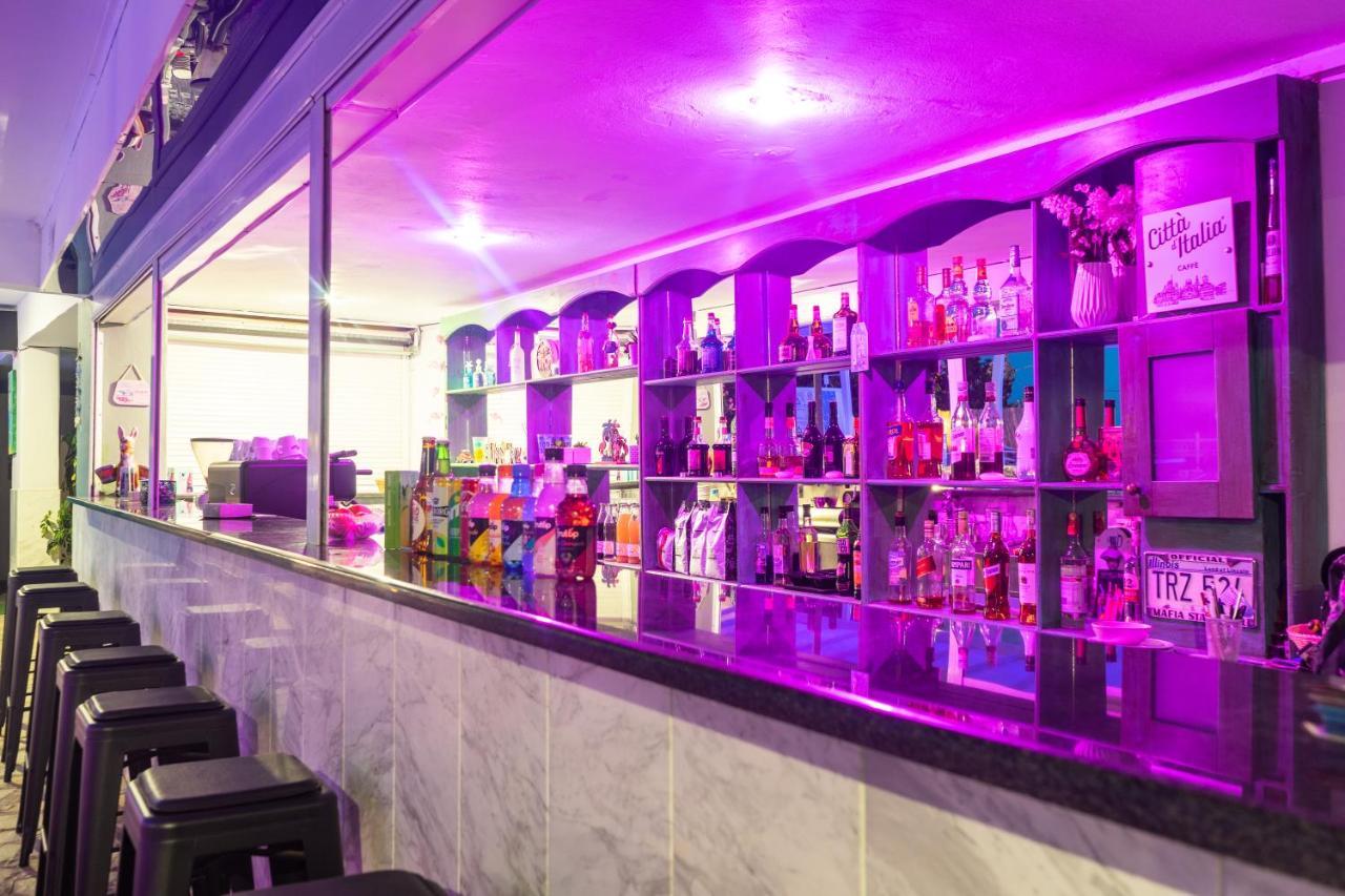 Tropicana Inn نيدري المظهر الخارجي الصورة