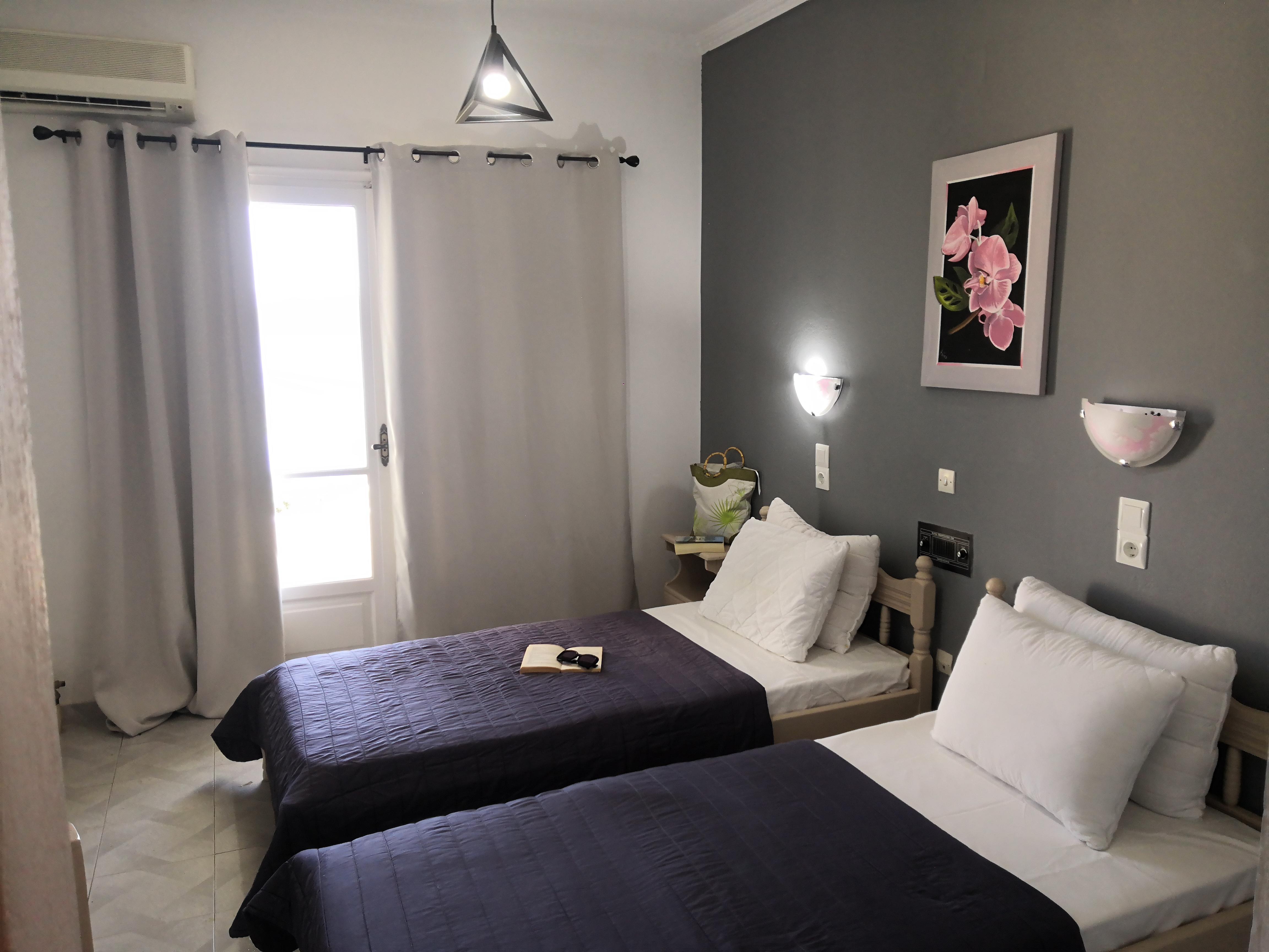 Tropicana Inn نيدري المظهر الخارجي الصورة
