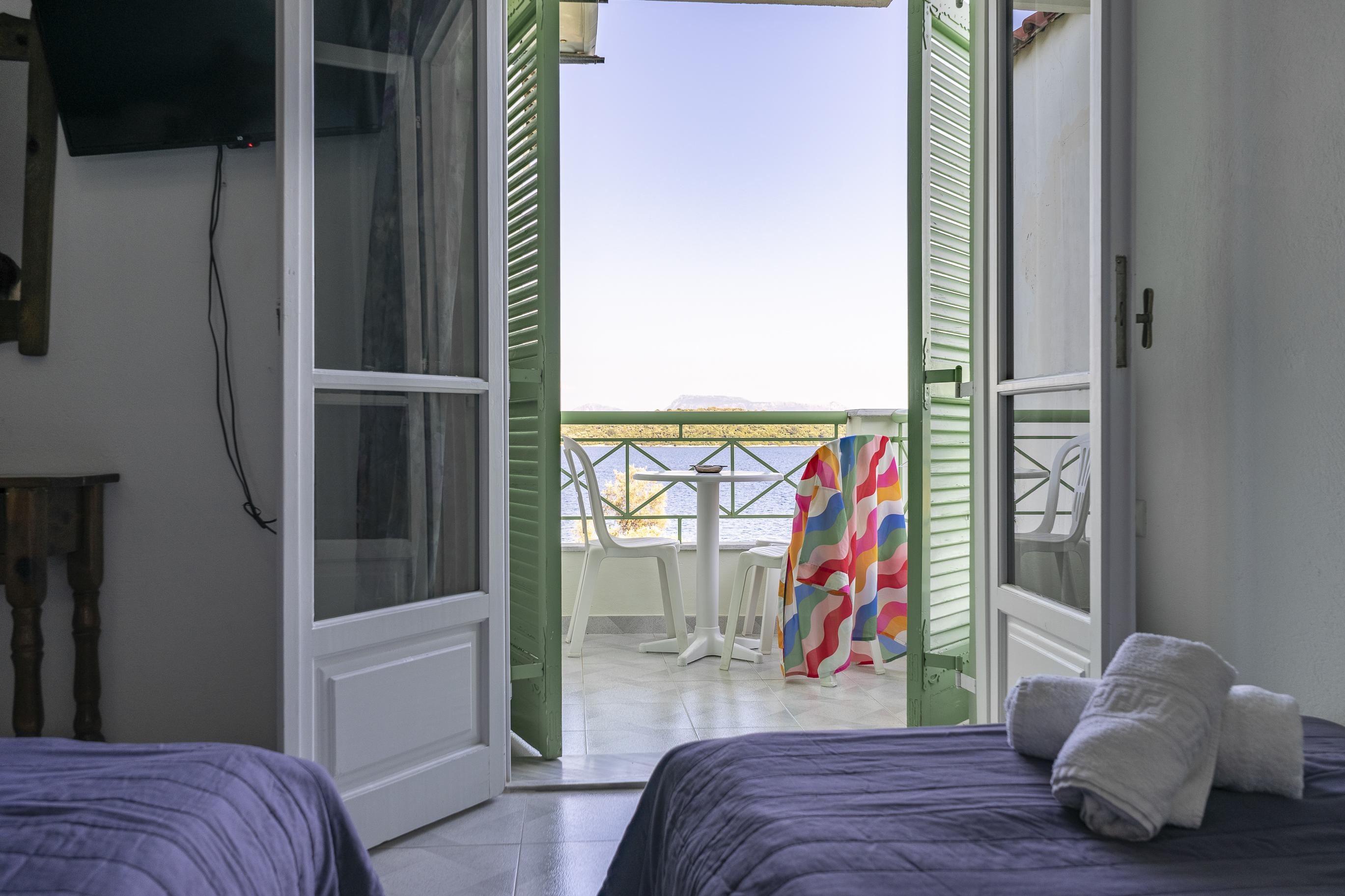 Tropicana Inn نيدري المظهر الخارجي الصورة