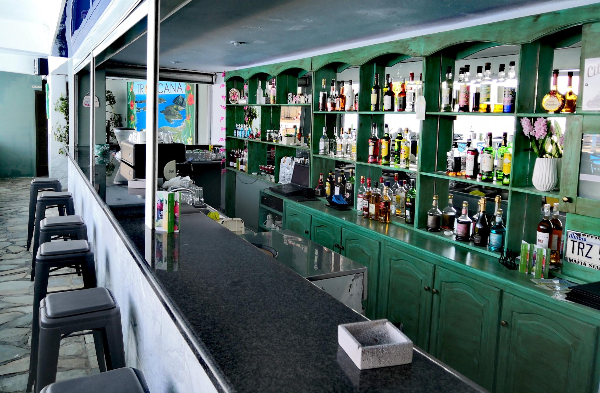 Tropicana Inn نيدري المظهر الخارجي الصورة