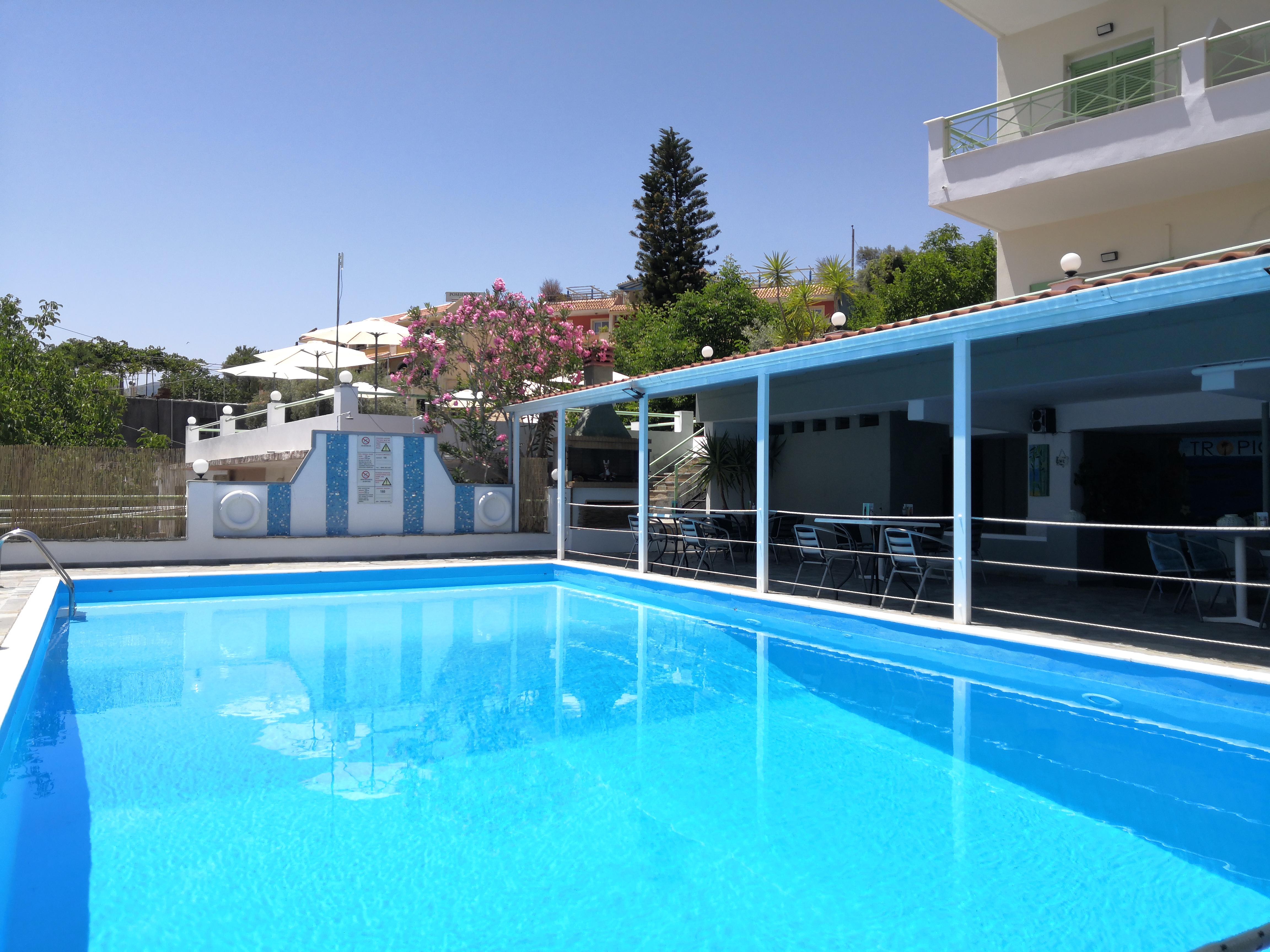 Tropicana Inn نيدري المظهر الخارجي الصورة