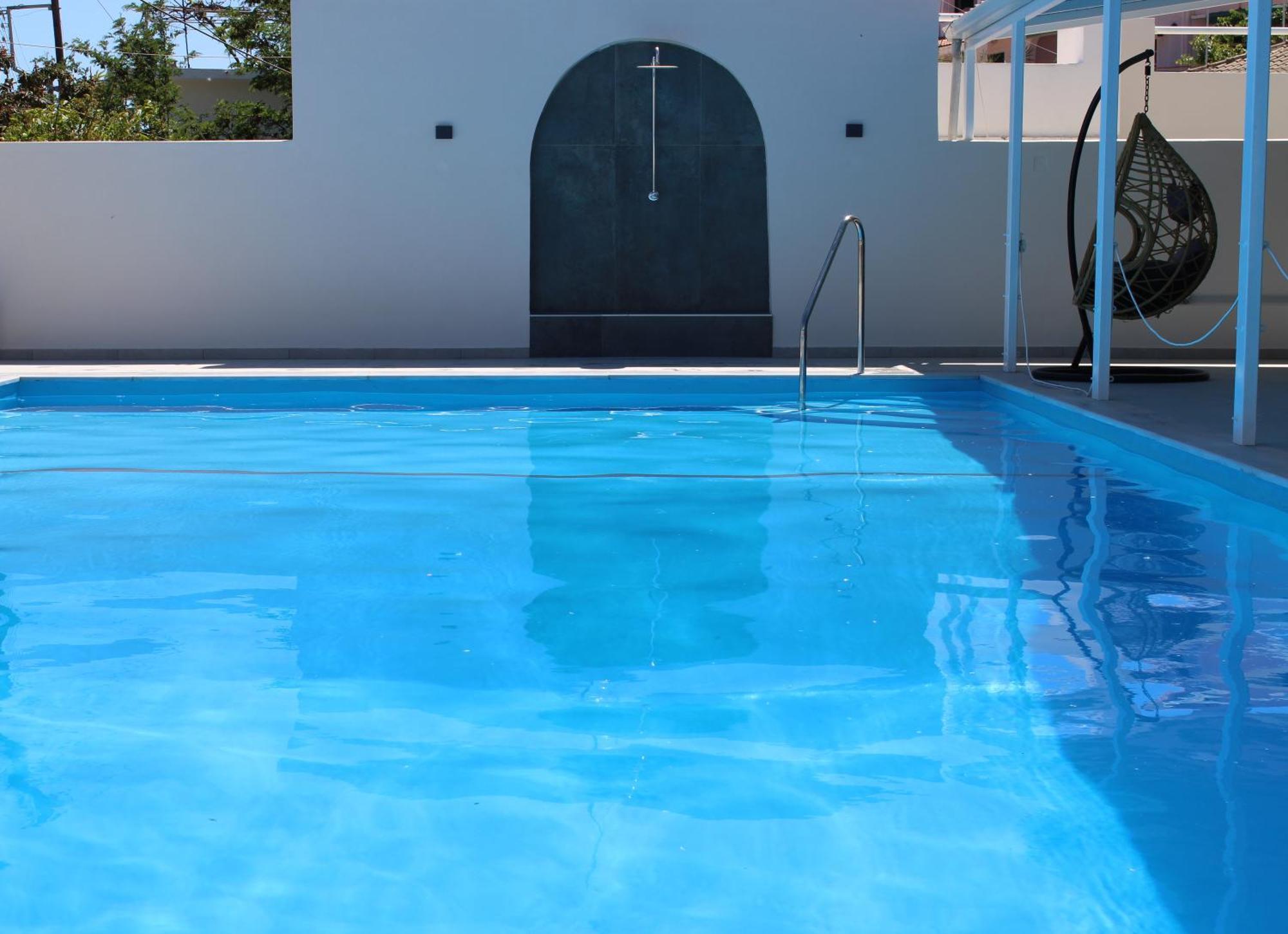 Tropicana Inn نيدري المظهر الخارجي الصورة