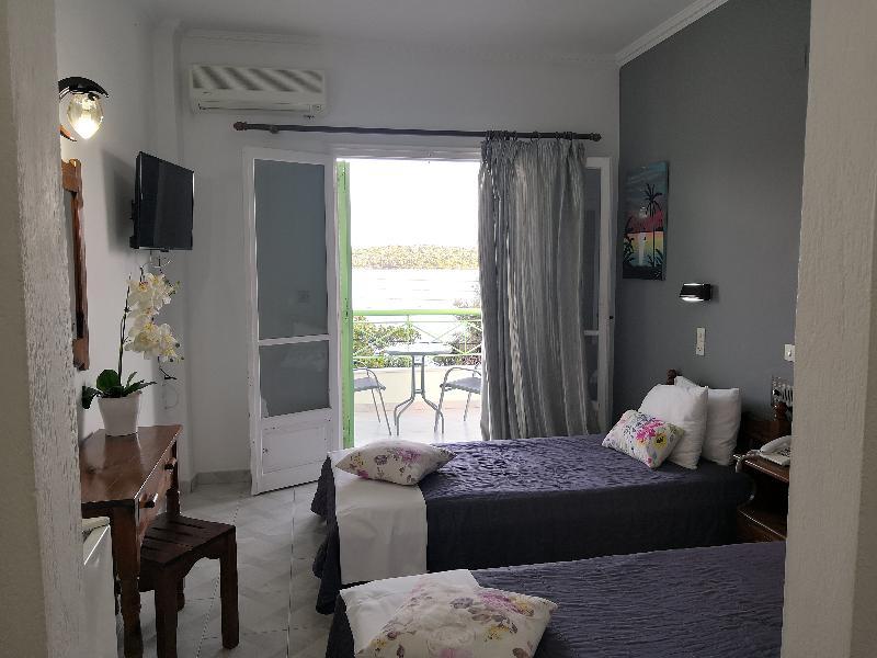 Tropicana Inn نيدري المظهر الخارجي الصورة